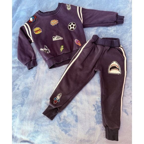 Lola & The Boys Varsity Patch Sweatshirt & Jogger Set in Navy Blue Toddler 2T - Picture 2 of 15